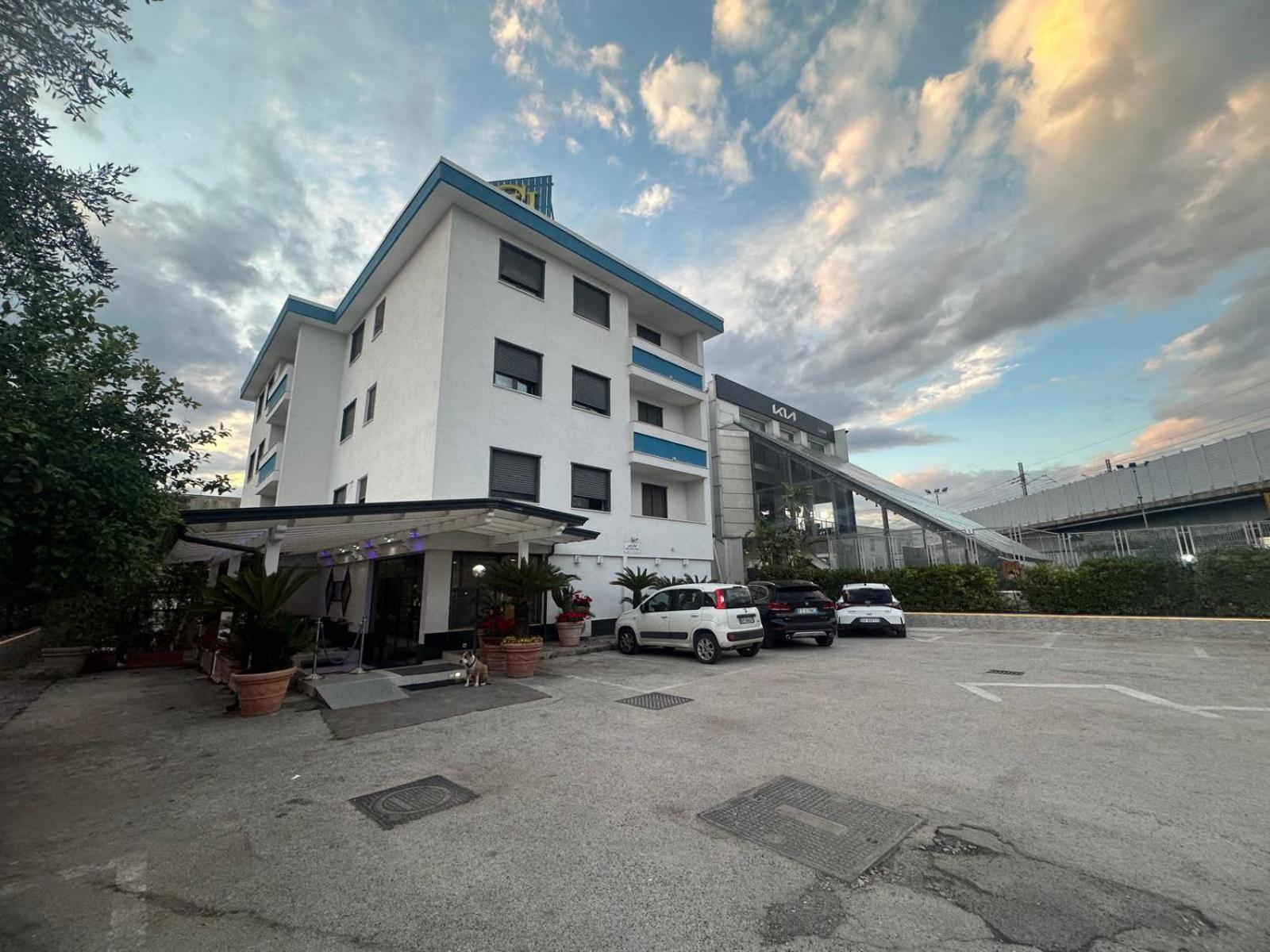 Hotel Clinton Casoria Eksteriør bilde