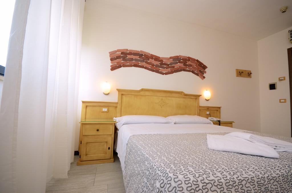 Hotel Clinton Casoria Eksteriør bilde