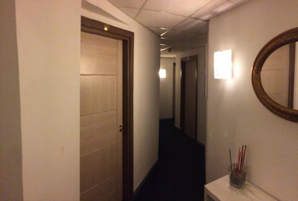 Hotel Clinton Casoria Eksteriør bilde