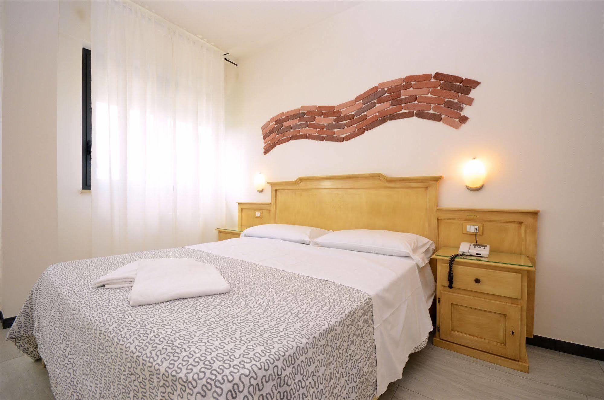 Hotel Clinton Casoria Eksteriør bilde